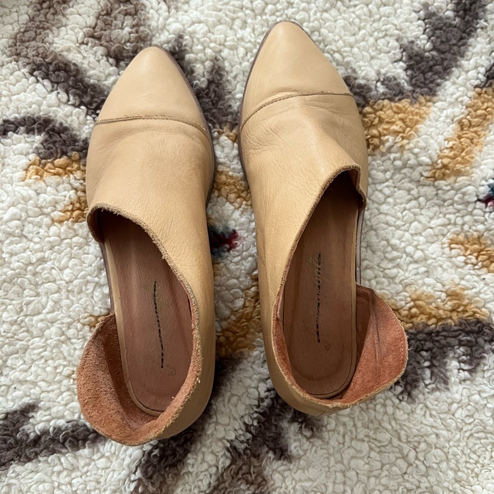 Anthropologie Beige Pointed-Toe Leather Mules